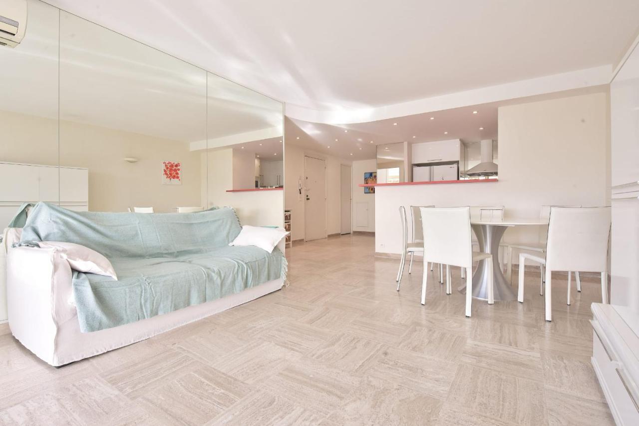 Prestigious With Terrace And Pool Apartment *