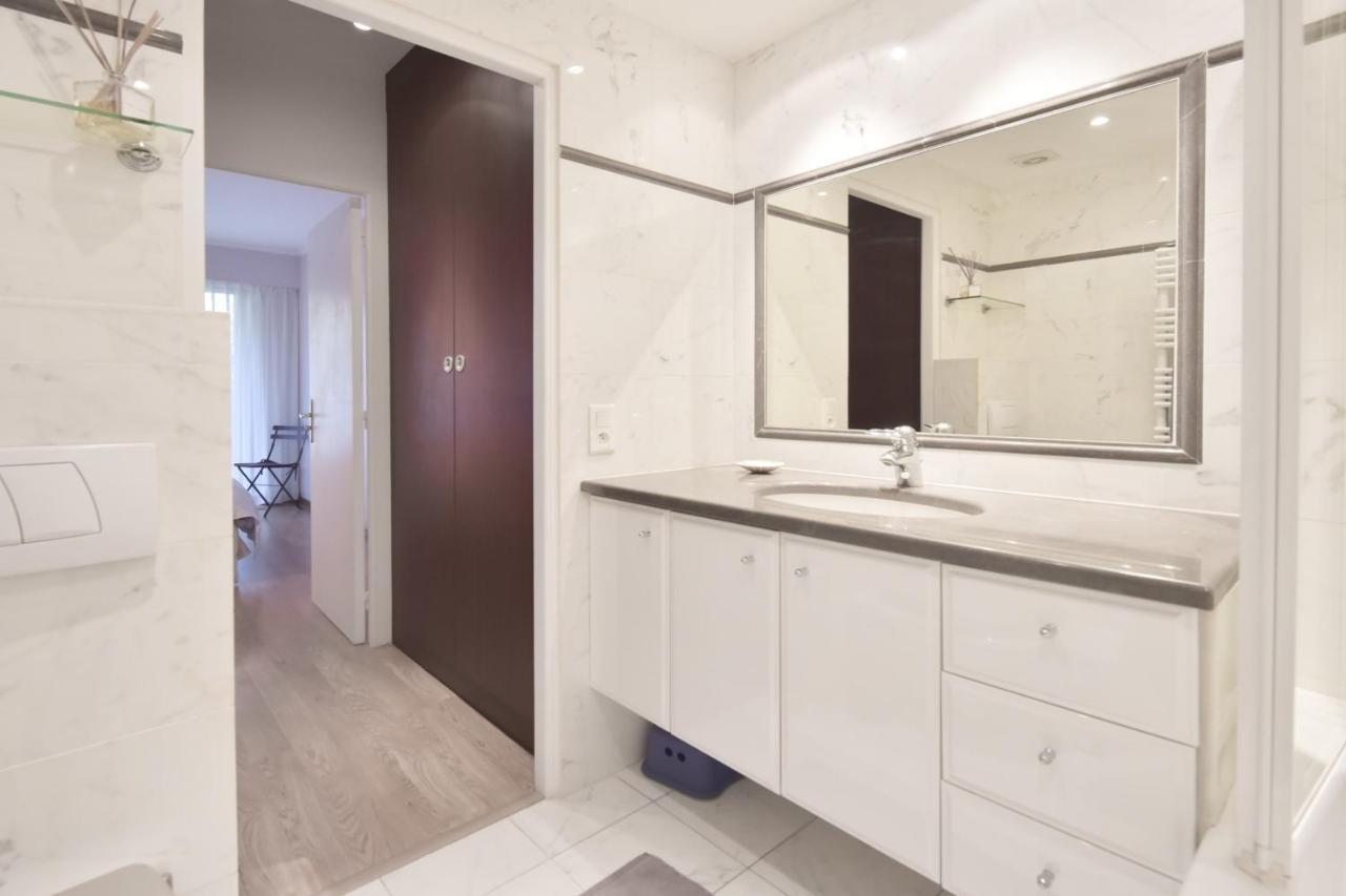 2-br With Pool & Garage - 10 Min Walk To Center Apartment *