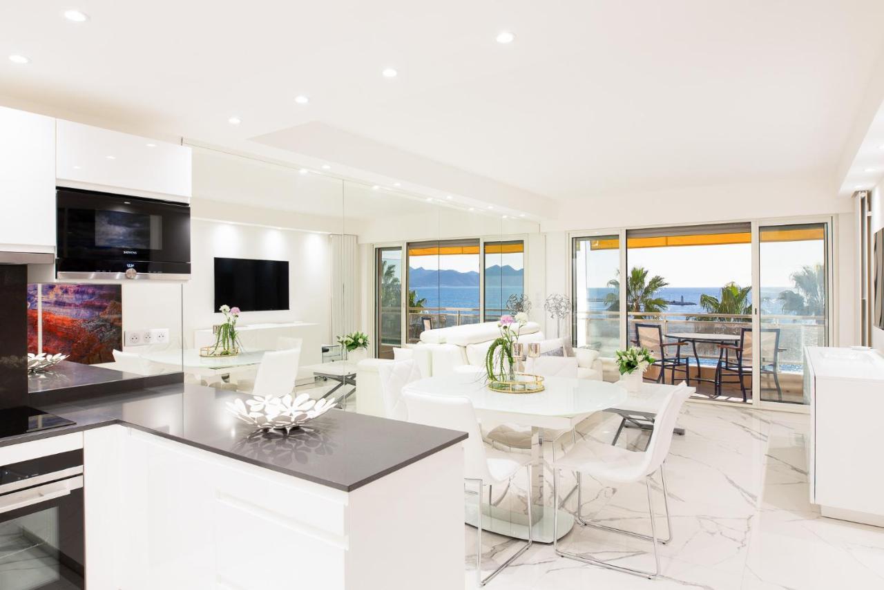 On La Croisette: New 2 Bedrooms With Sea View *