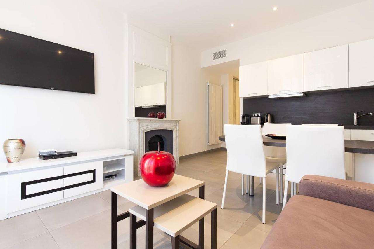 Palais Miramar: 1 Bed Side Sea View Cannes