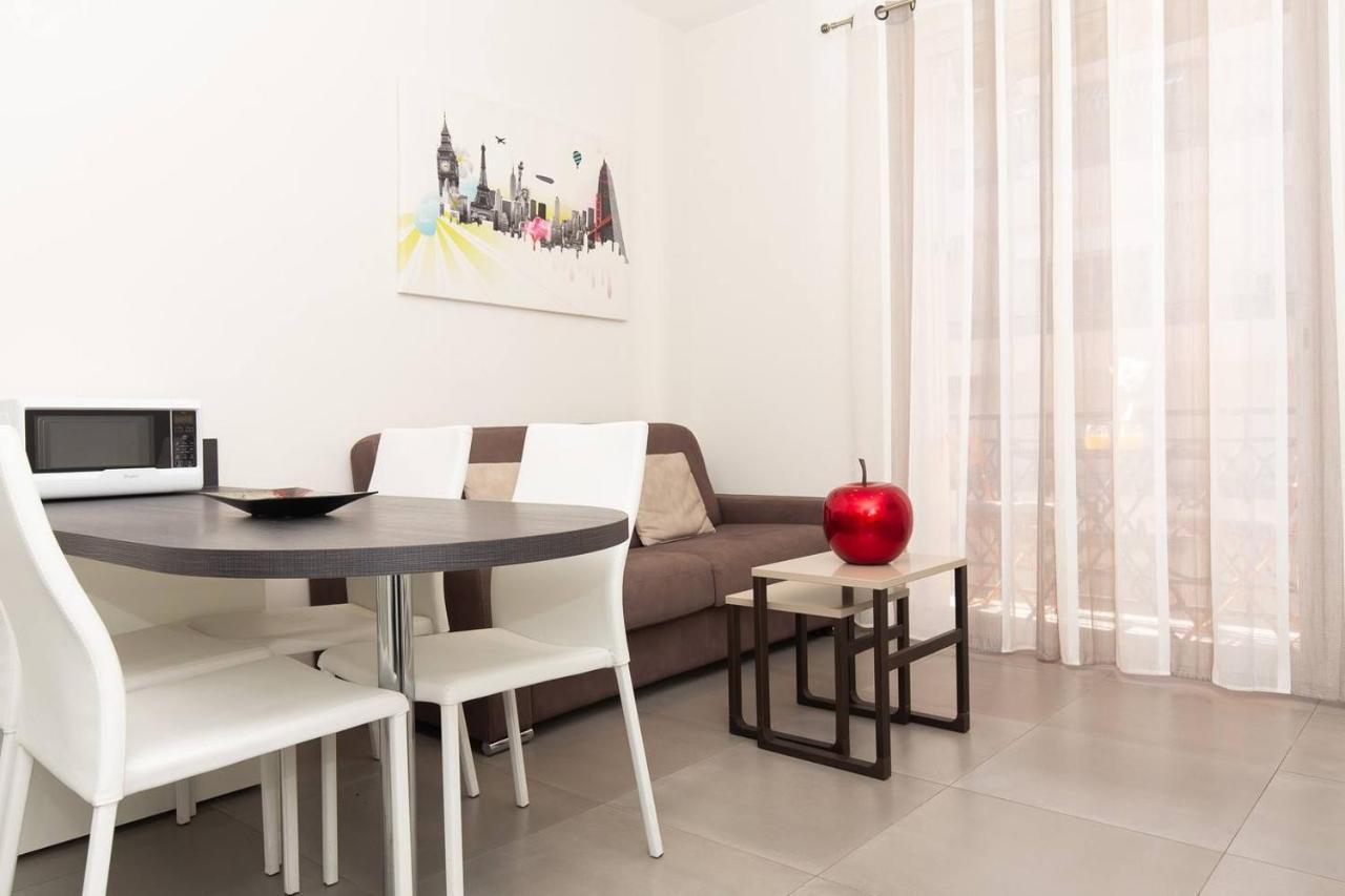 Palais Miramar: 1 Bed Side Sea View Apartment Cannes