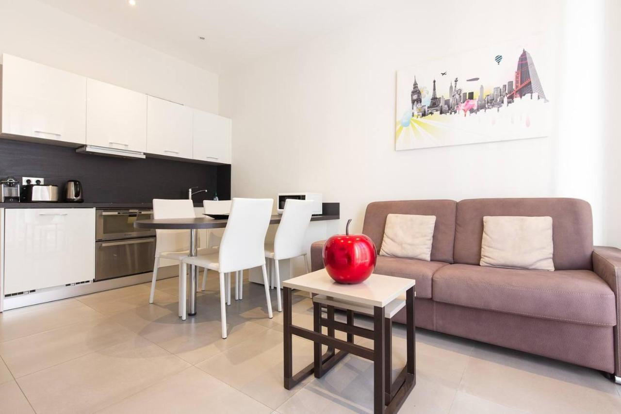 Palais Miramar: 1 Bed Side Sea View Apartment Cannes