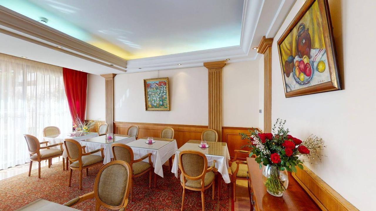 Sun Riviera Hotel