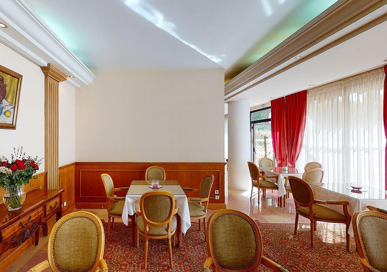 Sun Riviera Hotel 4*