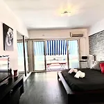 Lovely Studio In The Heart Of Cannes