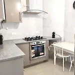 Centre De Cannes - Appartement Renove De 65 M2