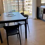 Spacious Bright Nest With Balcony In Cannes