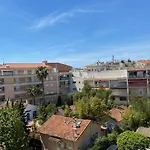 Spacious Bright Nest With Balcony In Cannes