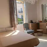 Joli Studio Avec Mezzanine Centre Cannes