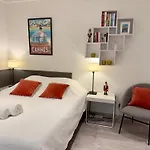 Grand Studio Confortable Au Coeur De Cannes