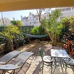 Studio F1 Avec Jardin, Proche Du Palais Des Festivals Et Des Plages