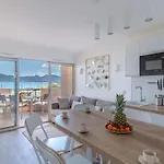 Le Cannes Beach 496