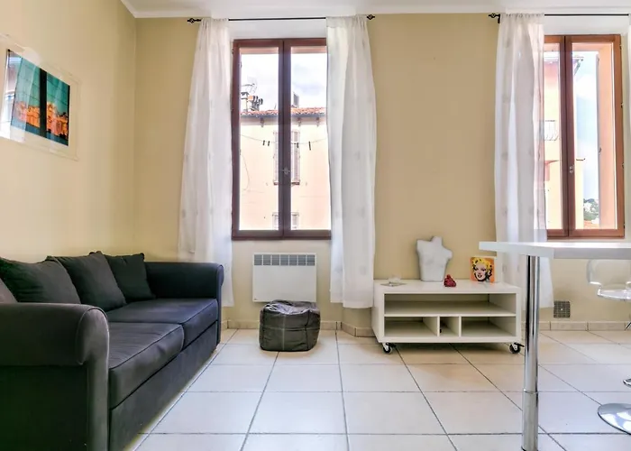 Charming 1BR in Le Suquet