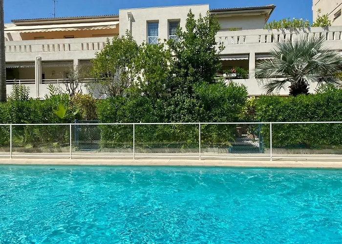 2 Pieces Climatise - Superbe Piscine & Wifi- Coeur De Ville - Residence Villa Schneider - 500 M Rue D\'Antibes & Plages