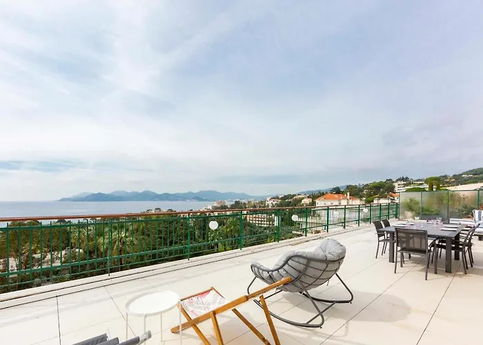 Luxury Penthouse Breathtaking Sea View 200M2 Terrace In The Cannes Center