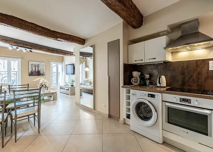 Magnificent Atypical 3-Room 2Br6P - Meynadier