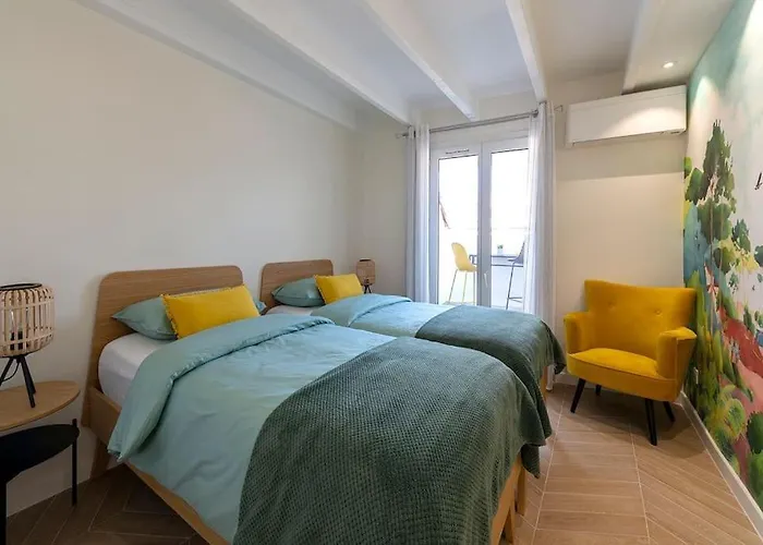 Renovated Bijou Gem In Heart Of Cannes