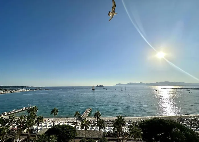 Cannes Croisette - Appartement 5 Pieces Face Mer