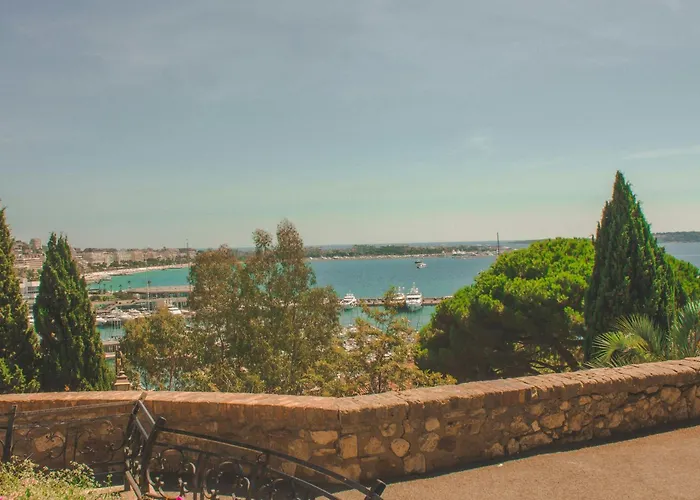 Evasion Riviera: Studio Cosy Avec Piscine A Deux Pas De La Mer A Canne