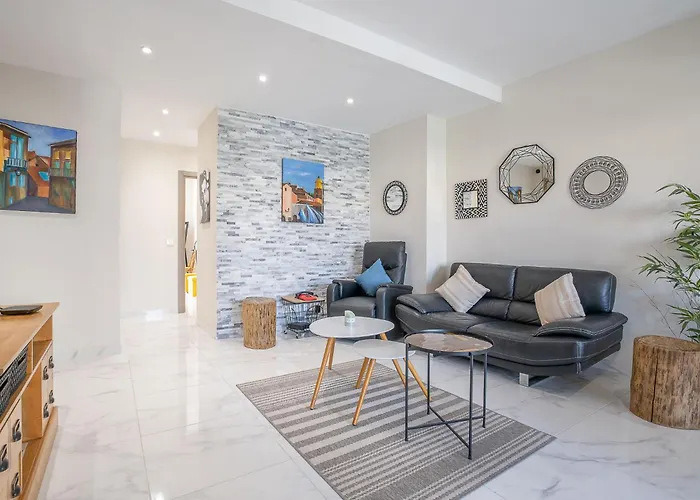 Apartment Le Puget By Interhome