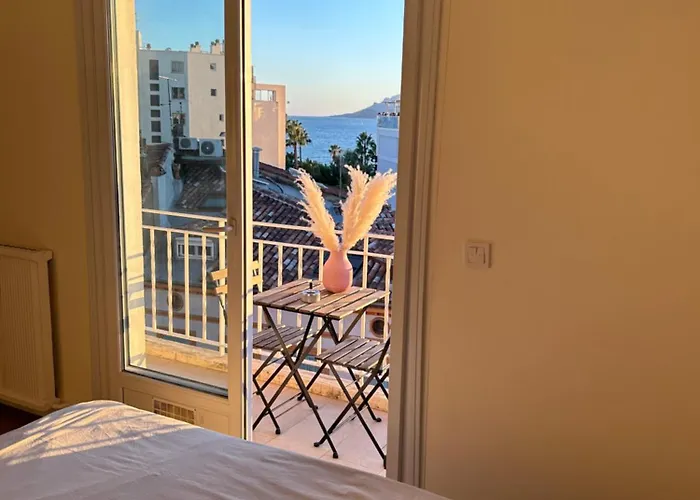 Studio Renove Au Suquet A Cannes