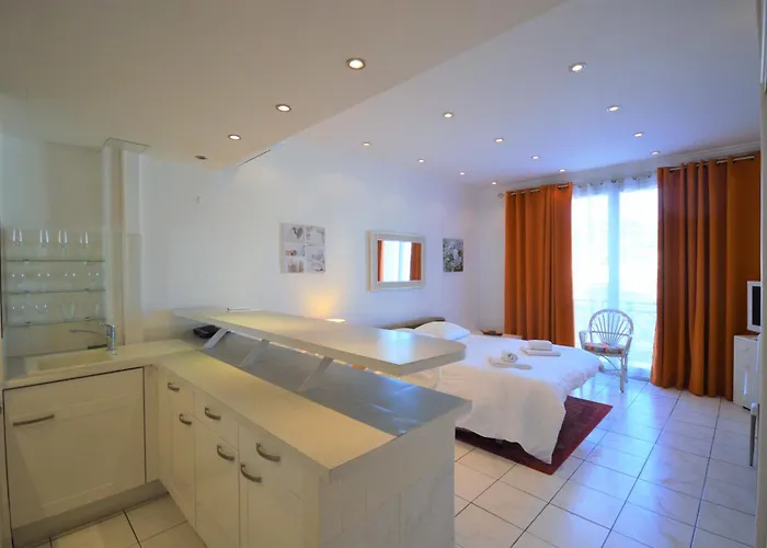 Palais Miramar - Suite White Jardin - 20M Plage