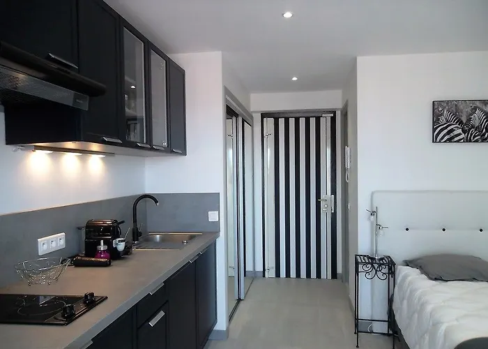 Brand New Studio Cannes Super Center