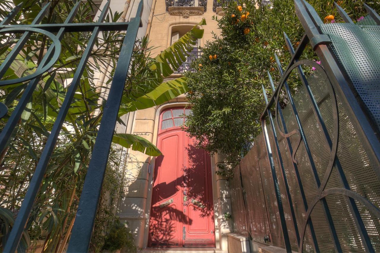 Apartment Cocoon In *****