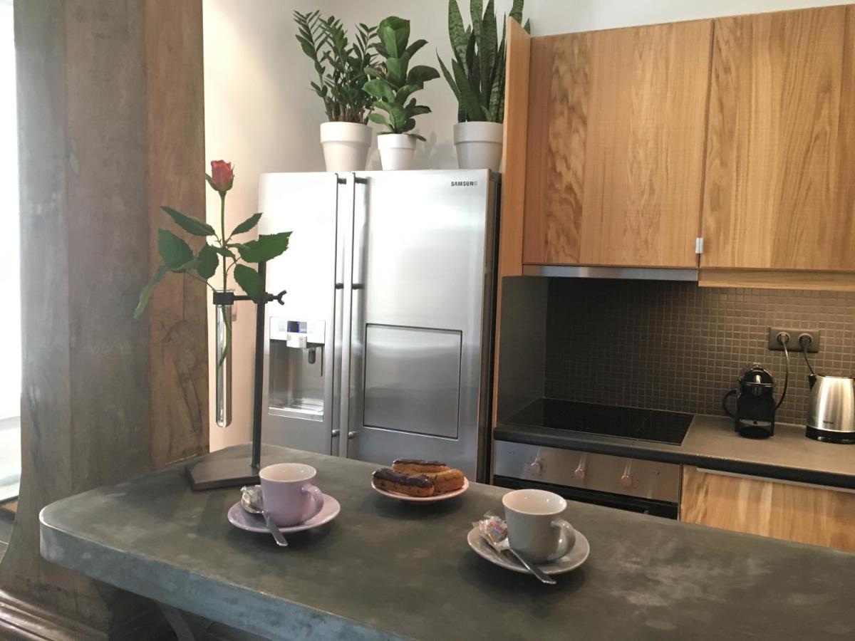 Apartment Cocoon In *****