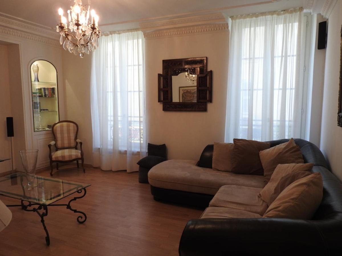 Appartement First Floor 15 Rue Notre Dame With Vast Terrace