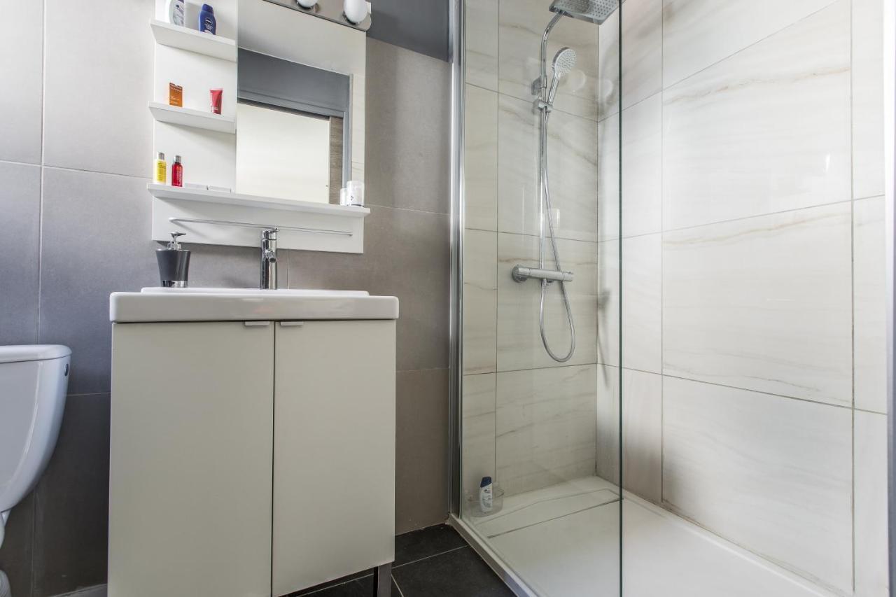 Cute Affordable 1-br Minutes From Center Cannes