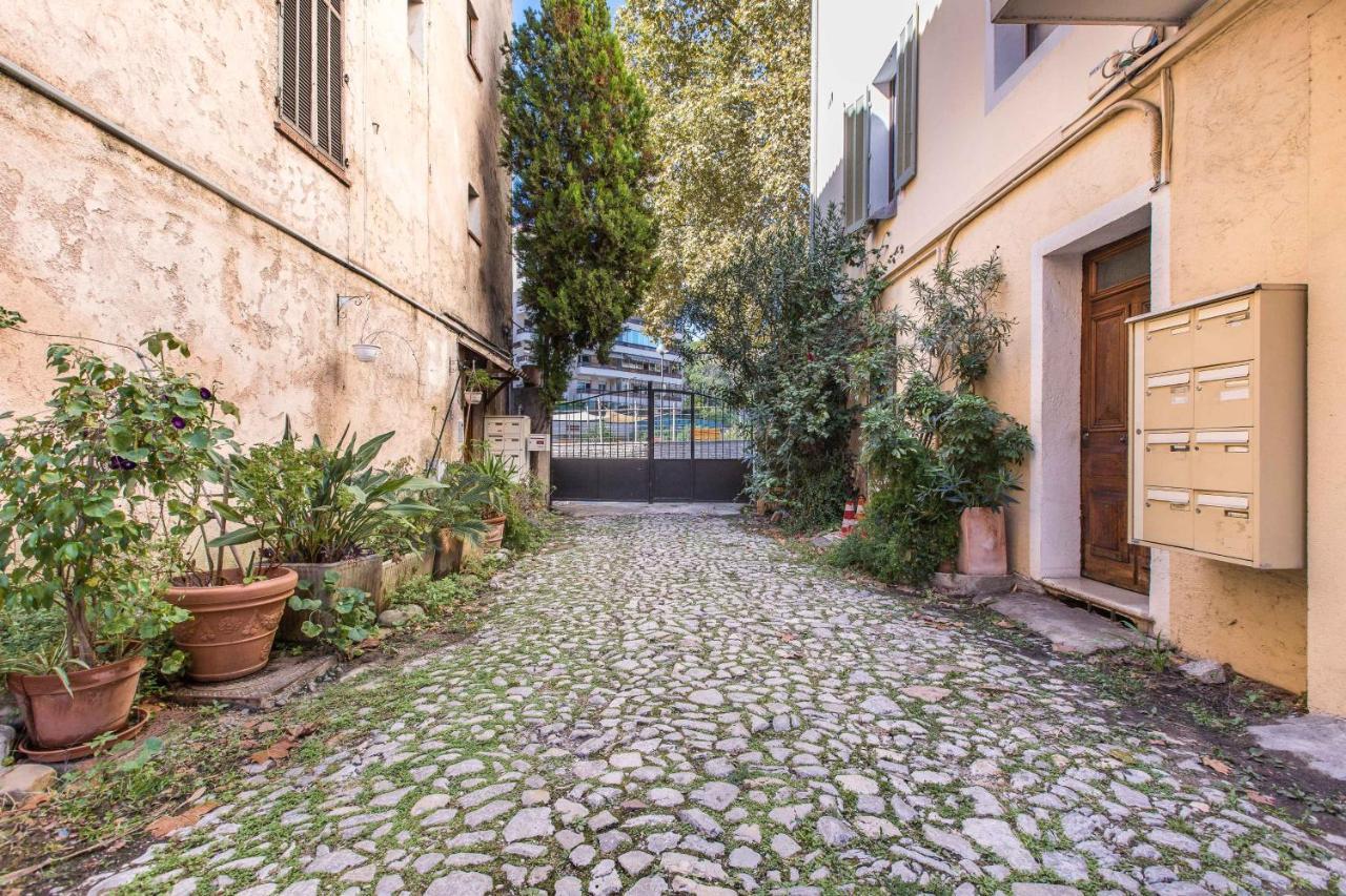 Cute Affordable 1-br Minutes From Center Appartement *