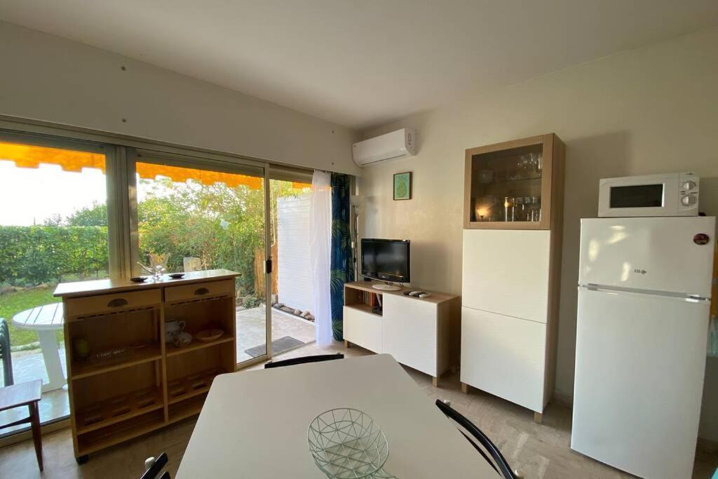 Apartment C037-nice With Garden And Parking - Near *