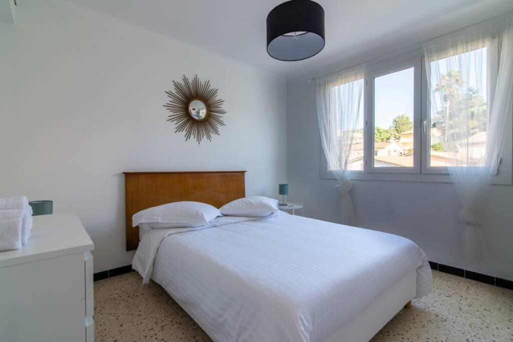 C078-superb In - Sea View - 6 People Apartment Cannes