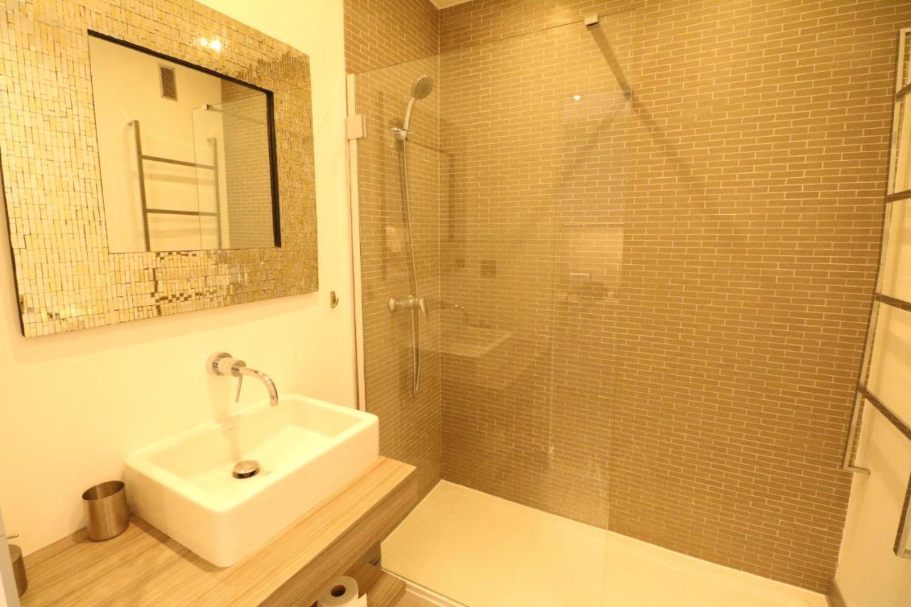 Apartment Beautiful At The Grand With Sunny Balcony 138 *