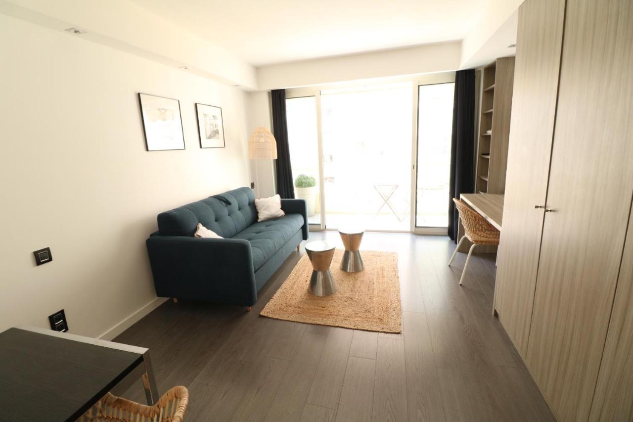 Apartment Beautiful At The Grand With Sunny Balcony 138