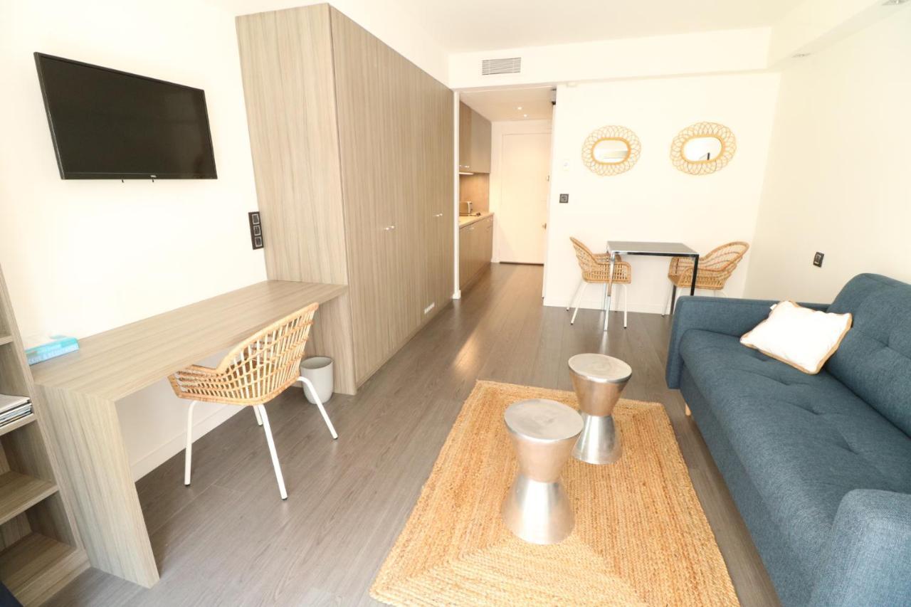 Apartment Beautiful At The Grand With Sunny Balcony 138