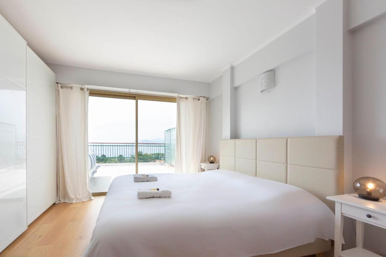 Luxury Penthouse Breathtaking Sea View 200m2 Terrace In The Center Holiday home