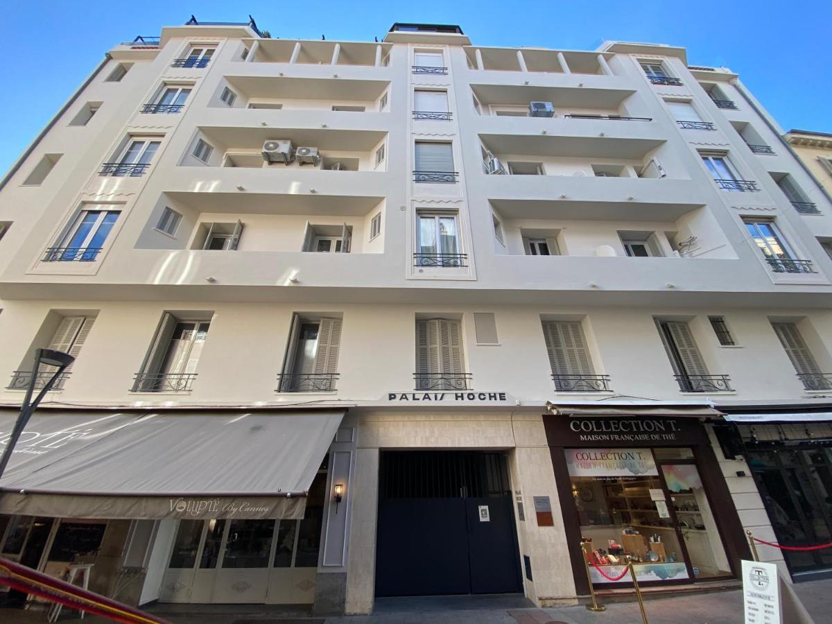 Apartment Spacious One Bedroom - Great Location!