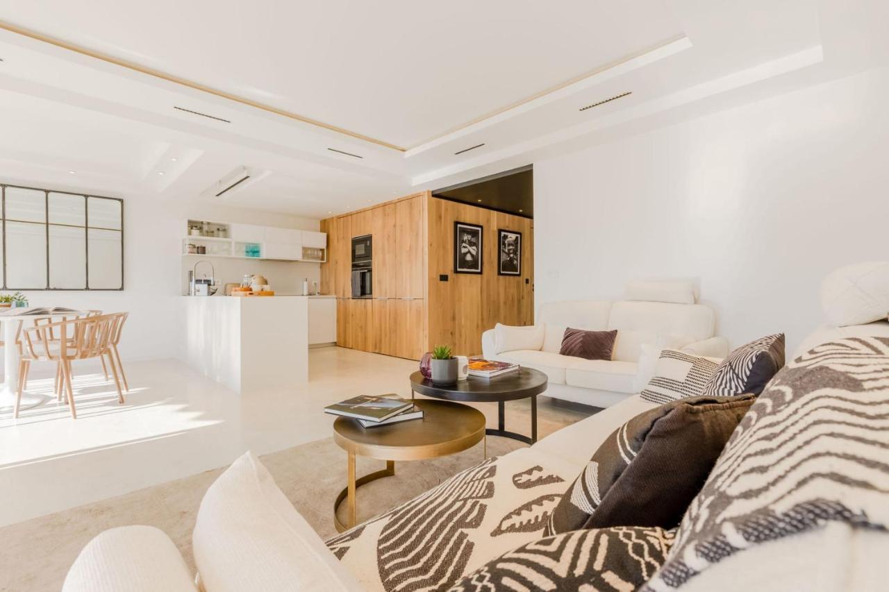 4-room Of 96m With A Stunning View Cannes