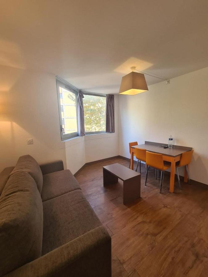 Nice Apt For 4 In Apartment Cannes