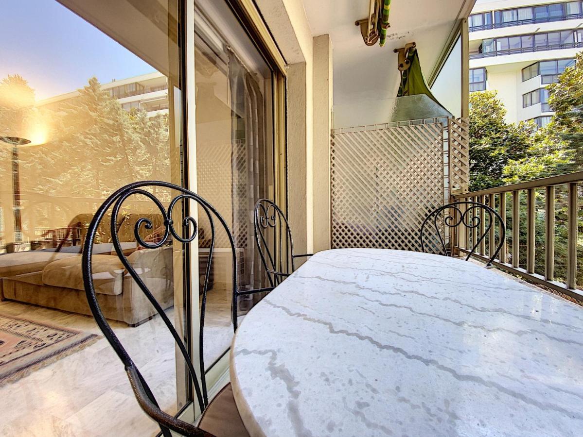 Majestic - Del3535 - Studio Cannes