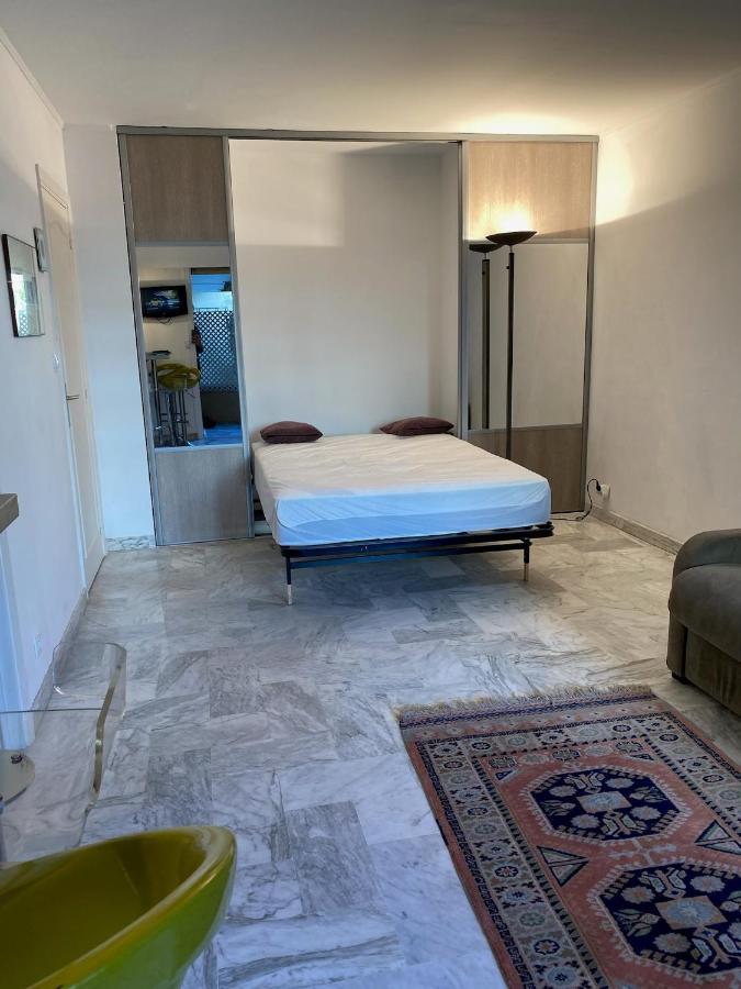 Majestic - Del3535 - Studio Apartment