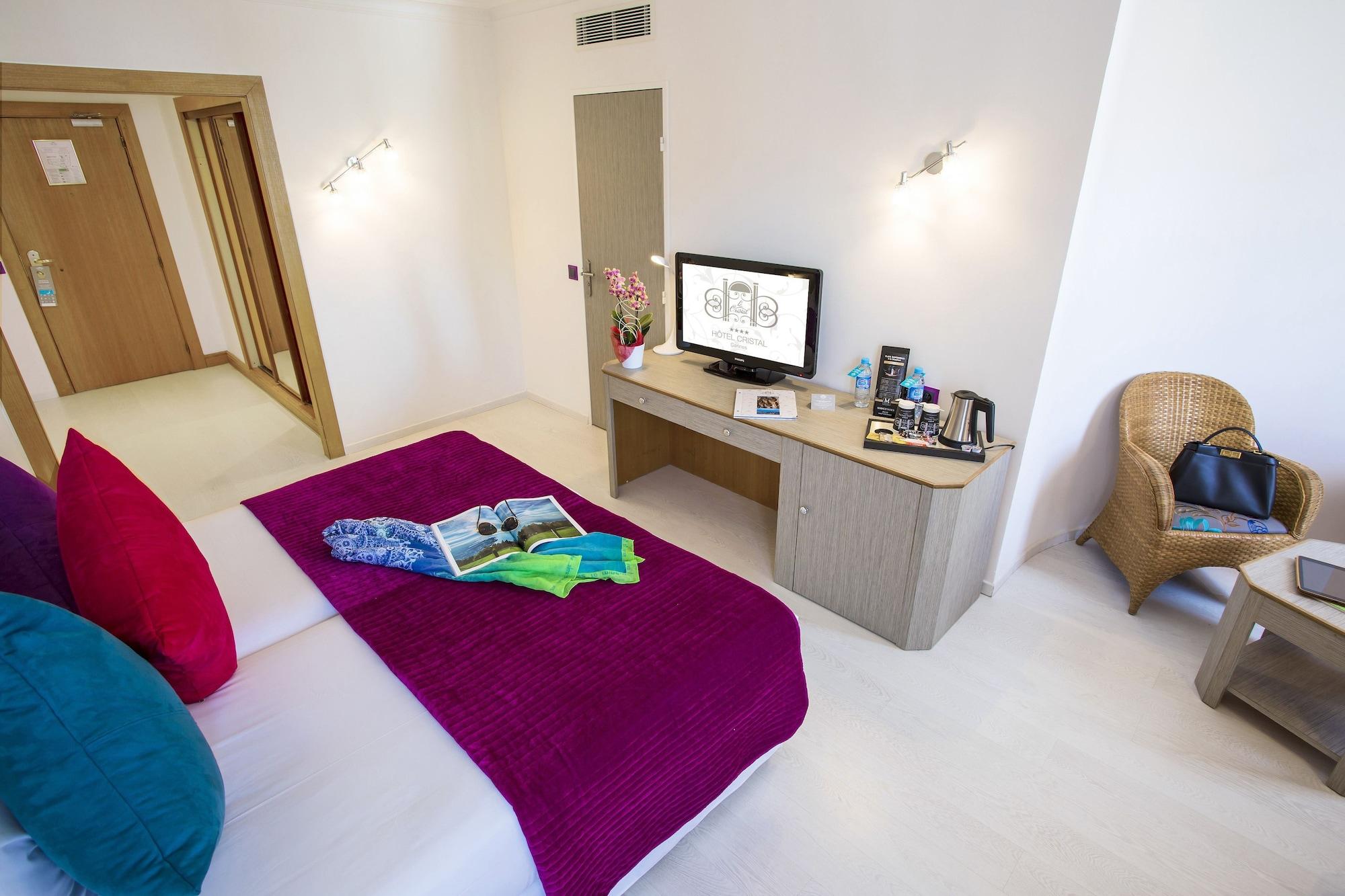 Hotel Cristal & 4*