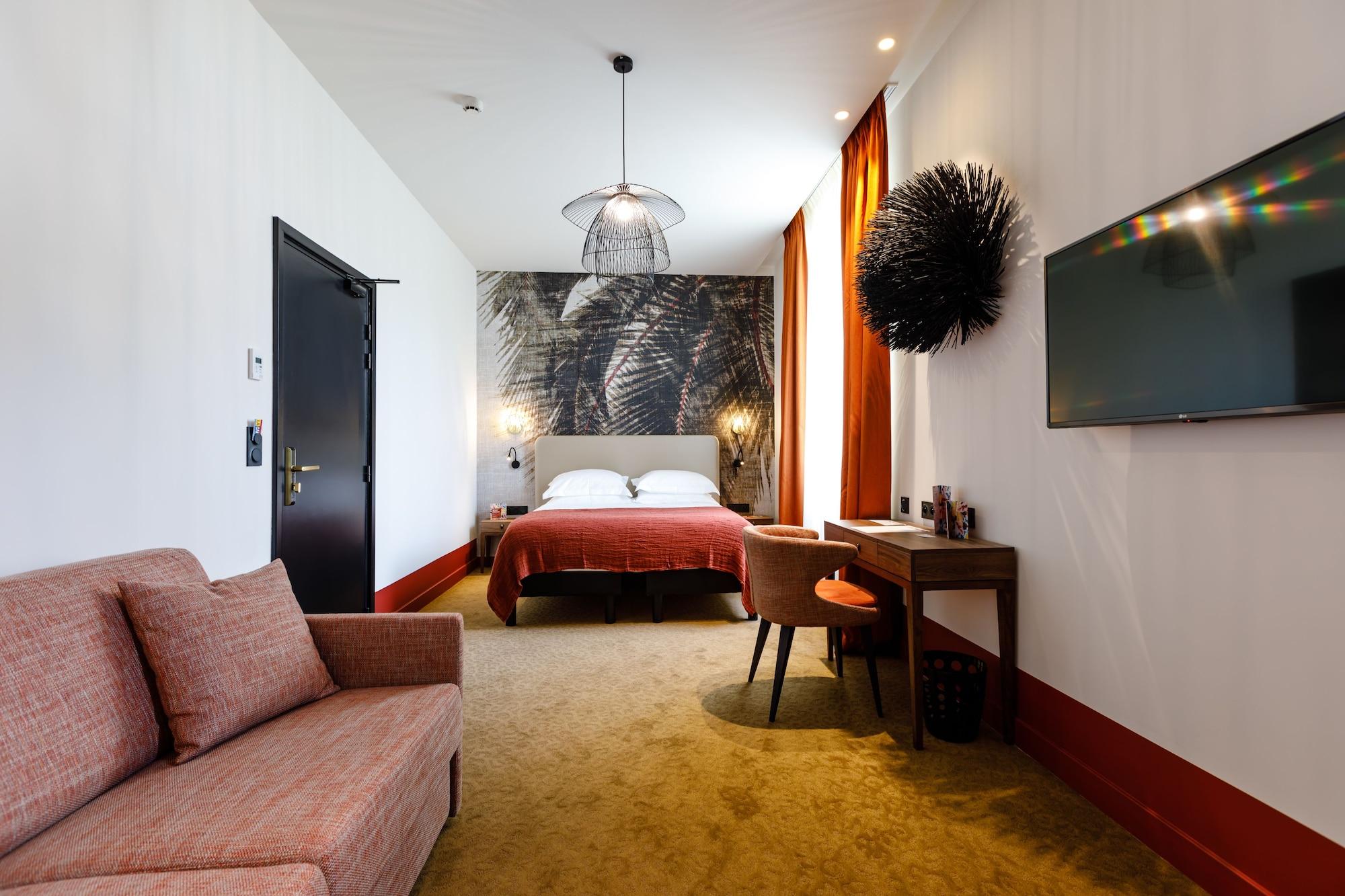 Verlaine Hotel 4*