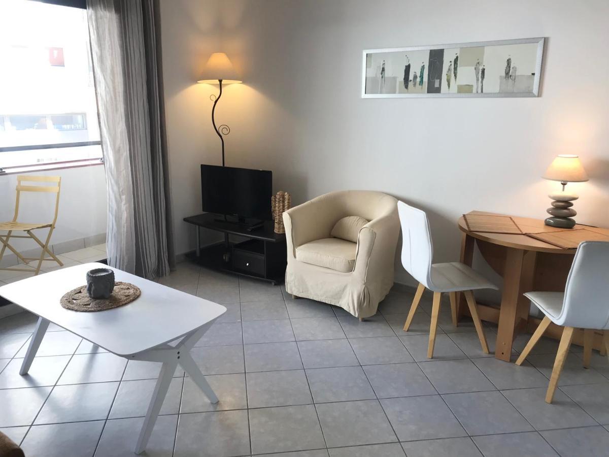 Apartment W/ Balcony Ideal For Congress & Holidays *