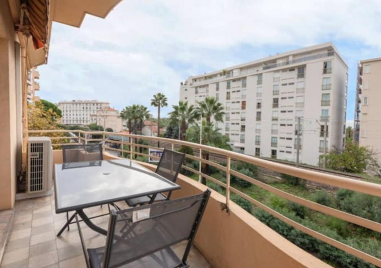 Appartement Le Madrid Avec Balcon Proche Croisette, Plages Et Palais Des Festivals