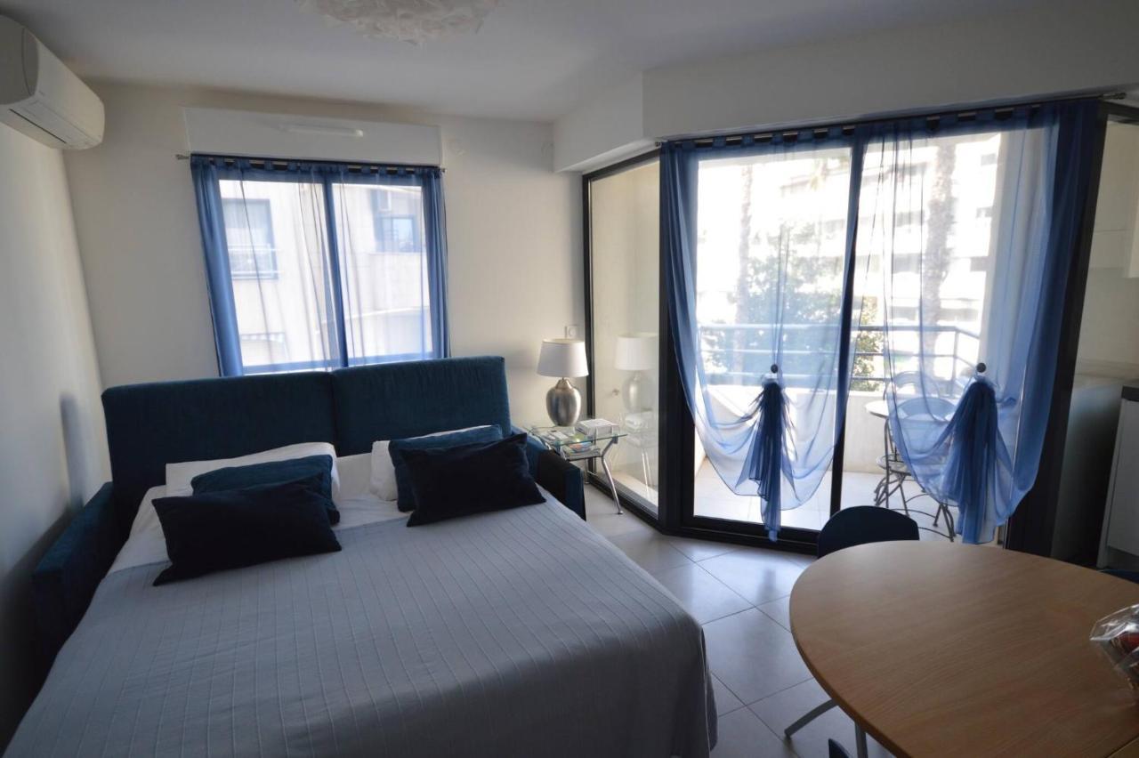 Modern 2 Bd Next To Rue Dantibes Cannes