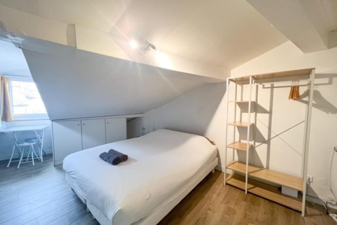 Apartment Marche Forville & Port 2 Personnes *