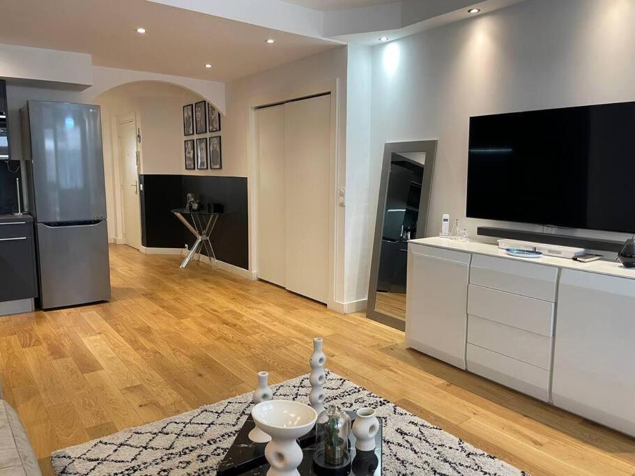 Apartment Luxueux Pres Du Martinez - 4p *